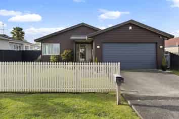 75 Kamara Road, Glen Eden