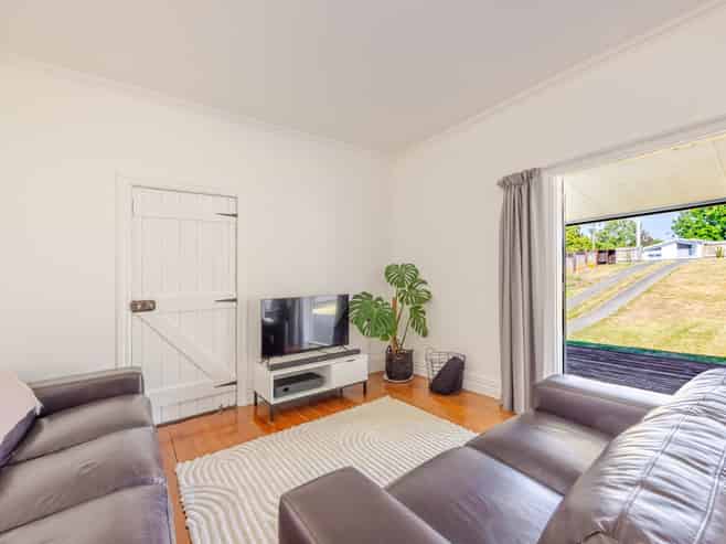 57A Tavistock Road, Waipukurau