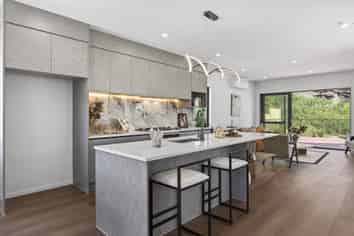 244E West Hoe Heights, Orewa