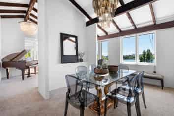 2/2 Darwin Lane, Remuera