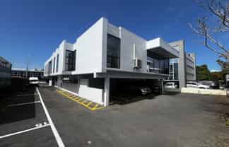 Profile and presence in Takapuna