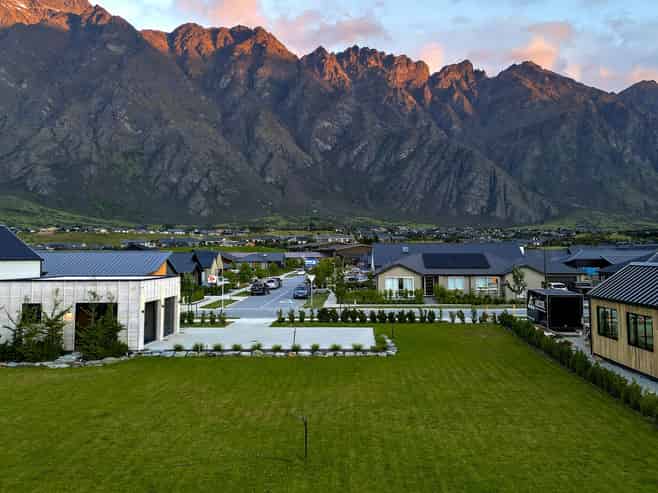 18 and 20 Woolshed Road, Jacks Point