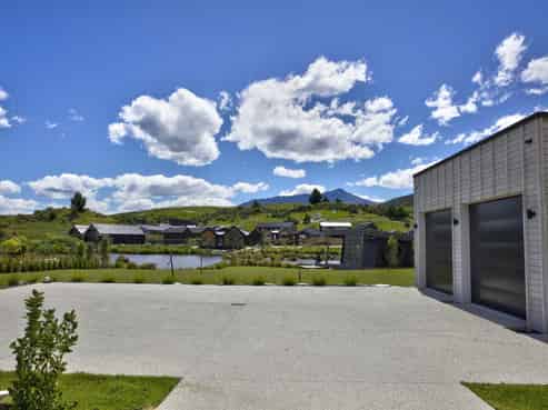 18 and 20 Woolshed Road, Jacks Point