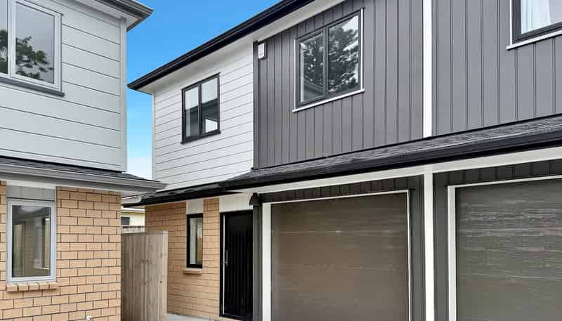 17B Martin Place, Kelston