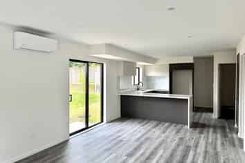 17B Martin Place, Kelston