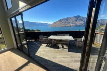 92 Wynyard Crescent , Fernhill/Sunshine Bay