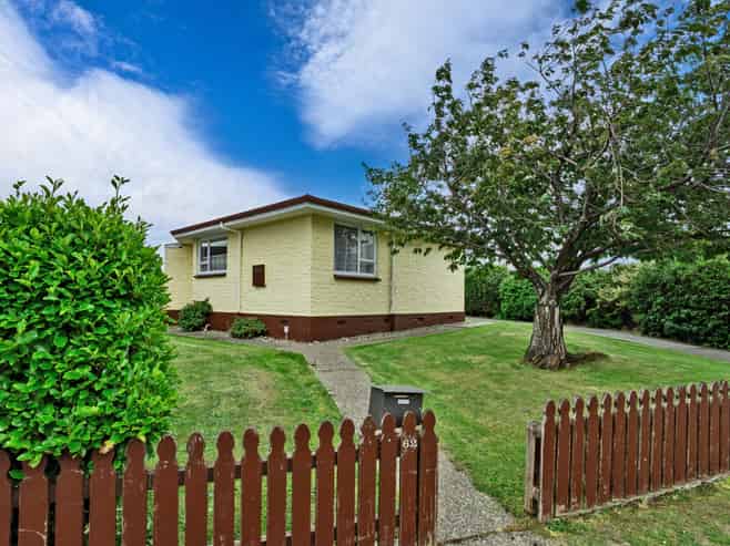 62 Lothian Crescent, Strathern