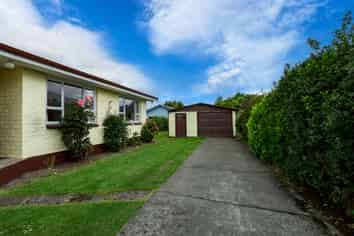 62 Lothian Crescent, Strathern