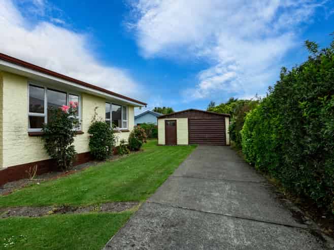 62 Lothian Crescent, Strathern