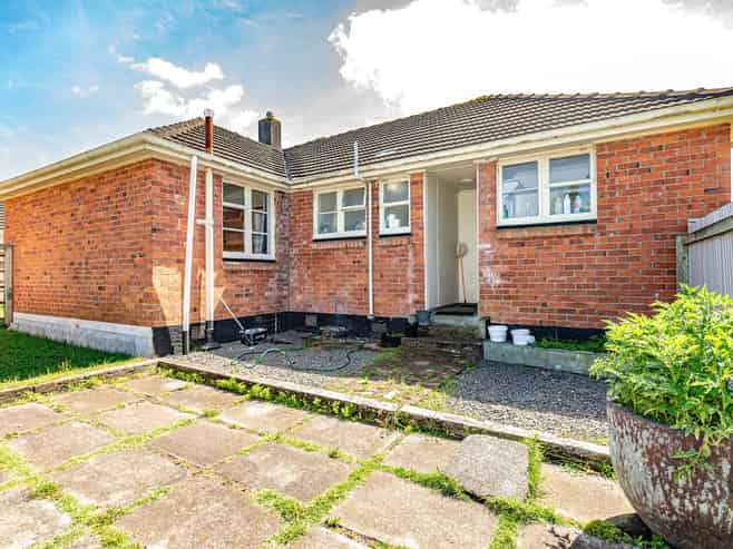 5 Deem Place, Tawhero