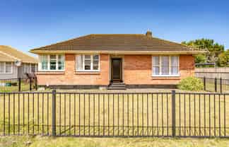 5 Deem Place, Tawhero