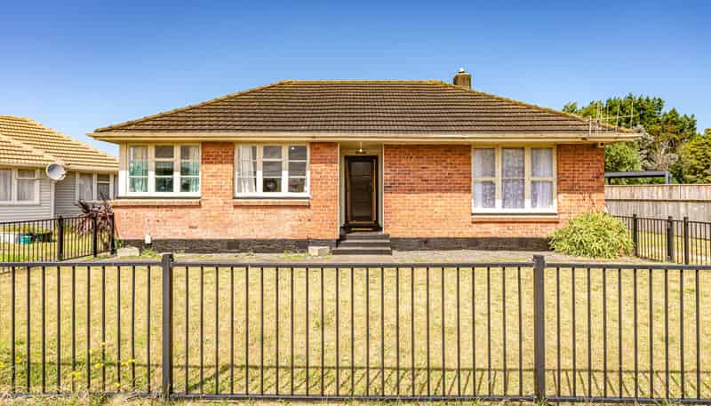 5 Deem Place, Tawhero