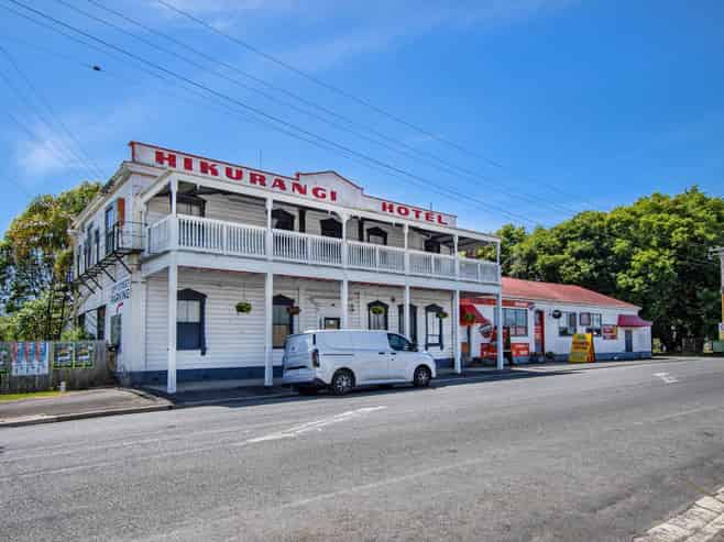 ICONIC HIKURANGI HOTEL
