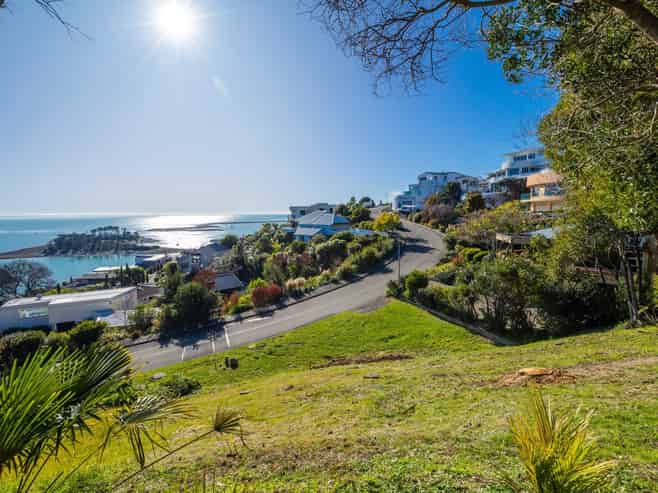 52 The Cliffs, Britannia Heights