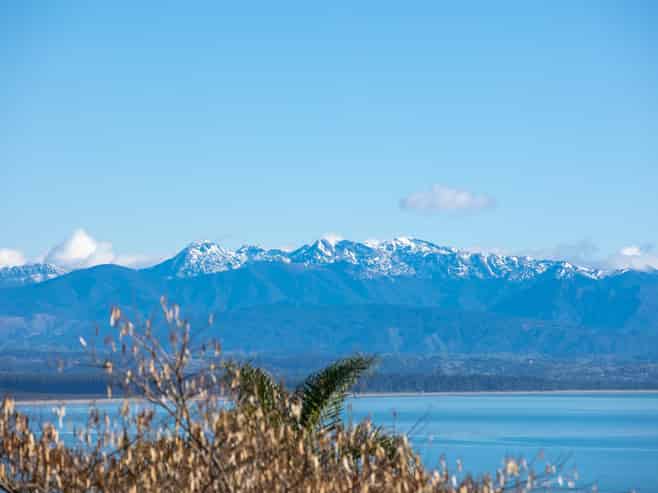 52 The Cliffs, Britannia Heights