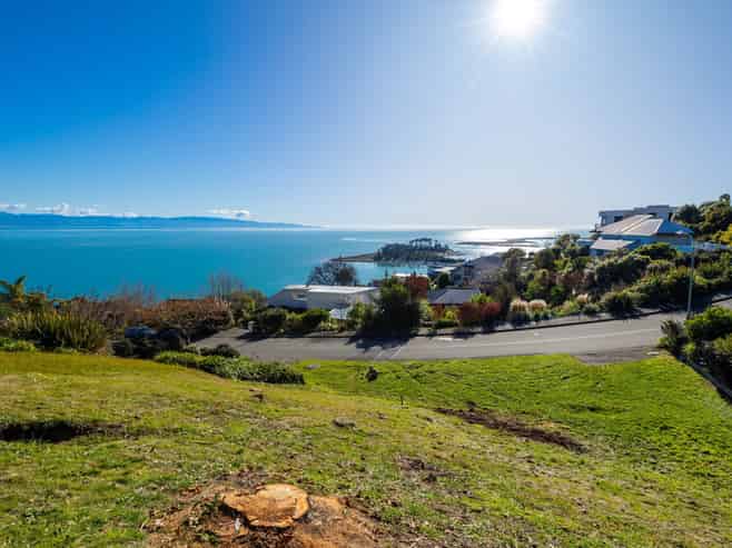 52 The Cliffs, Britannia Heights