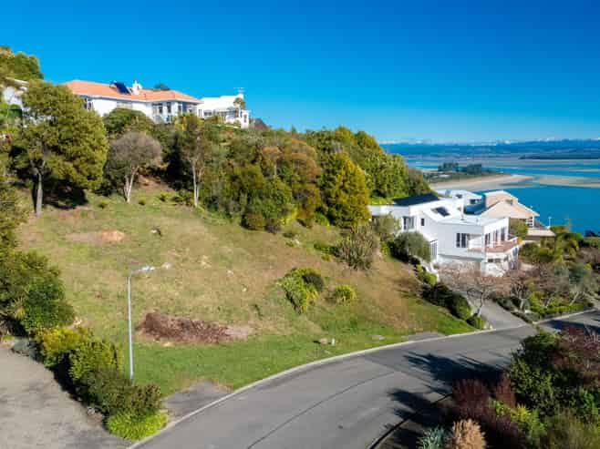 52 The Cliffs, Britannia Heights