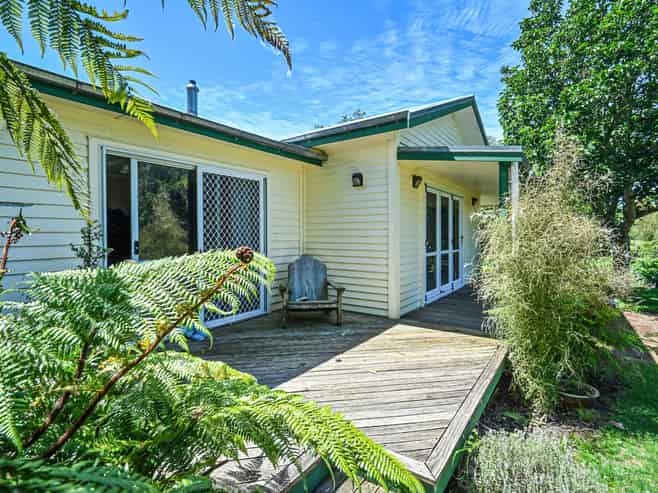 108 Sandy Creek Road, Tutira