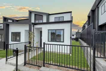 1/4 Limestone Drive, Hobsonville