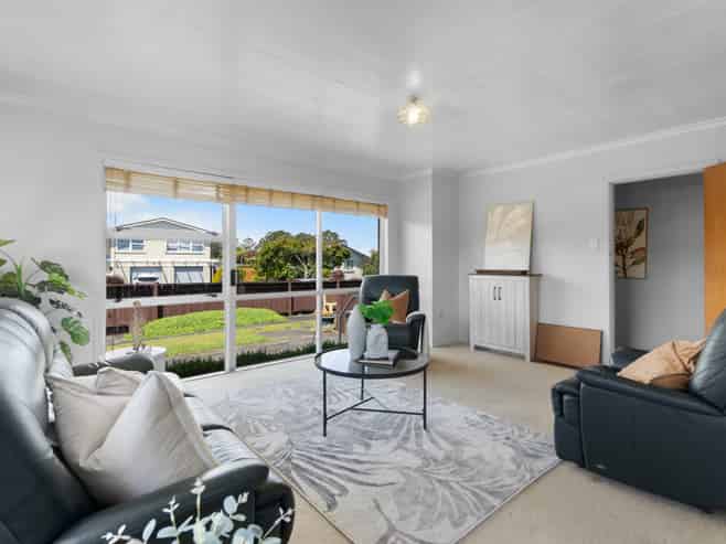 10 Garden Heights Avenue, Glenview