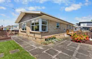 10 Garden Heights Avenue, Glenview