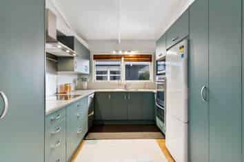 36 Mayfair Crescent, Mairangi Bay