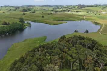 144 Poyner Road, Paparoa