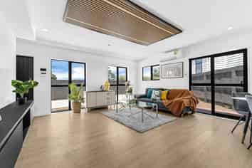 73B Thompson Terrace, Manurewa