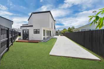 73D Thompson Terrace, Manurewa