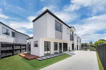 73D Thompson Terrace, Manurewa