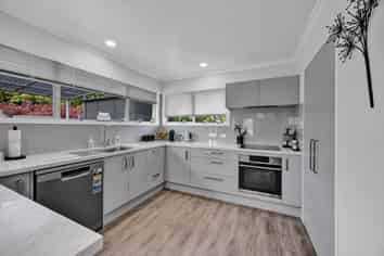 24 Cassandra Street, Stratford