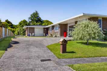 24 Cassandra Street, Stratford