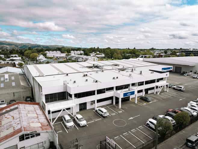 Expansive City Fringe Office with Parking