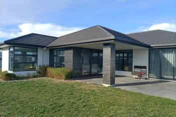  41 Katania Heights, Brightwater