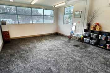 BEACHSIDE BUSINESS - OFFICE OR RETAIL IN HEART...