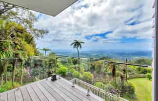 23 Quinns Road , Waiatarua