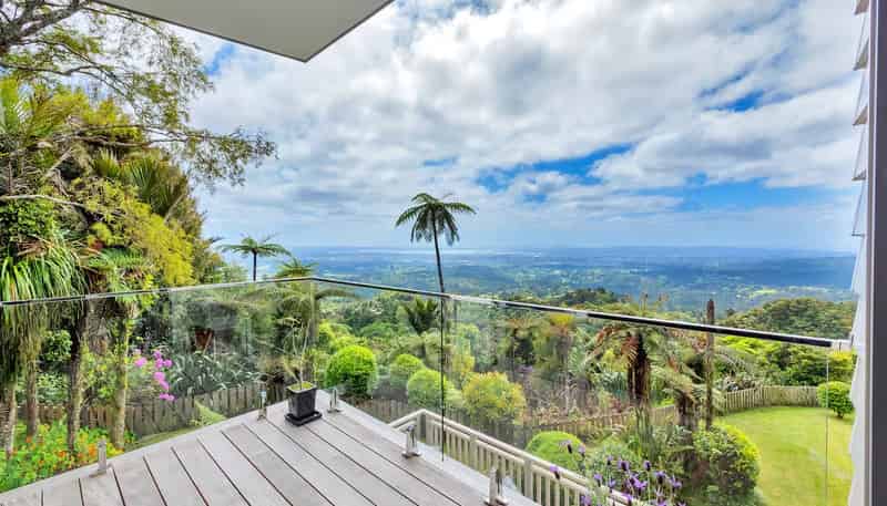 23 Quinns Road , Waiatarua