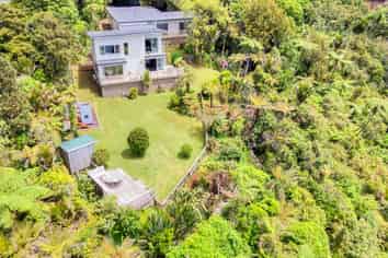 23 Quinns Road , Waiatarua