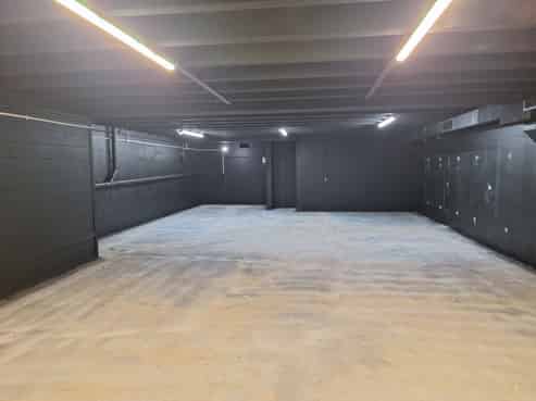 Central city retail with bonus storage