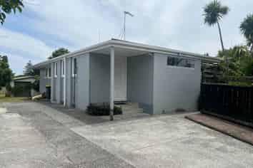 18 Huia Street, Waiuku