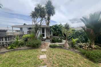 18 Huia Street, Waiuku