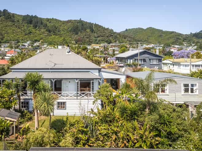 504 Sealey Street, Thames