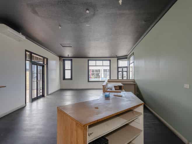 HIGH PROFILE CORNER SITE