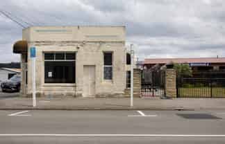 HIGH PROFILE CORNER SITE