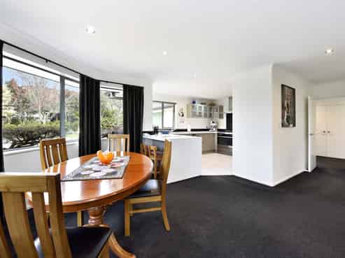 19 Aratia Way, Richmond