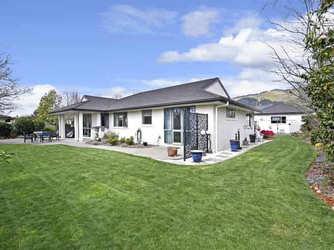 19 Aratia Way, Richmond