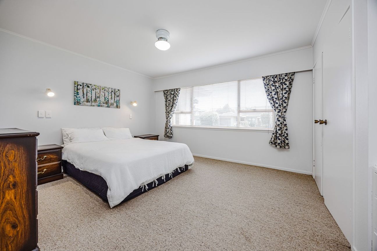 Sunny, Spacious & Convenient Modern 2 Bedroom Home - Meer