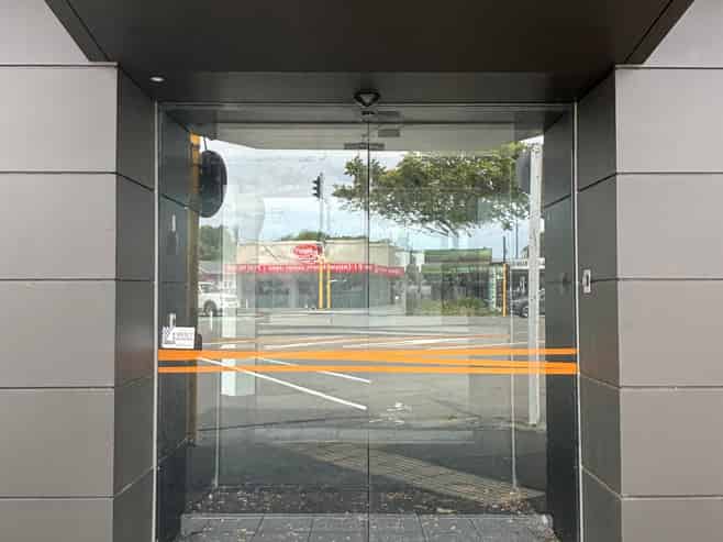 Retail/Office Space with Huge Profile 