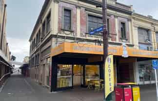 Commerce building 59-61 Broadway Avenue