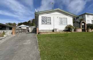 17 Staithes Drive North, Whitby